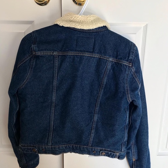 Levi’s sherpa denim jacket - Picture 2 of 3